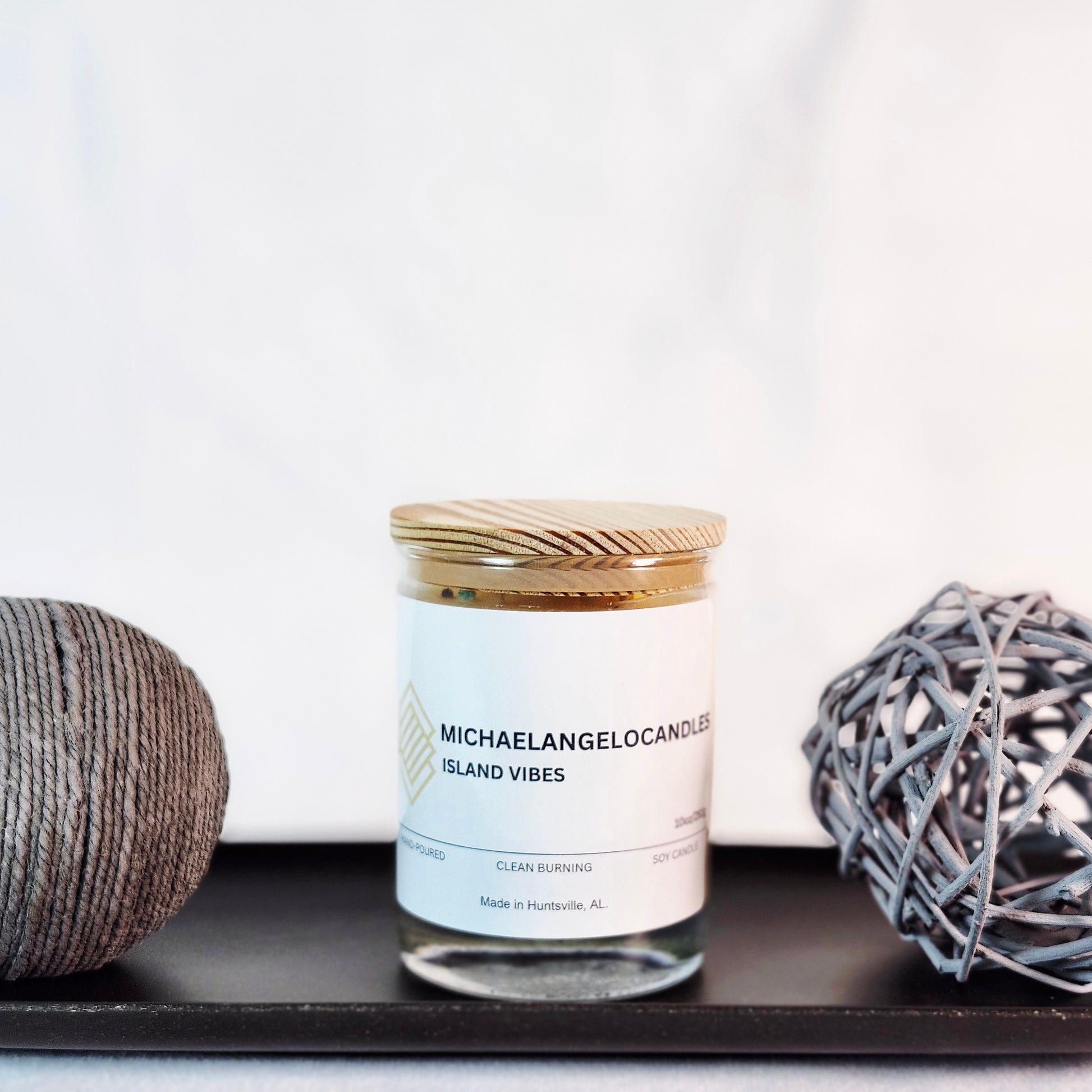 Island Breeze - Soy Wax Candle 11oz with Lid